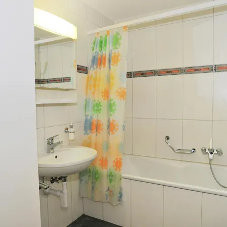 Goldenhorn Apt-f By Interhome *